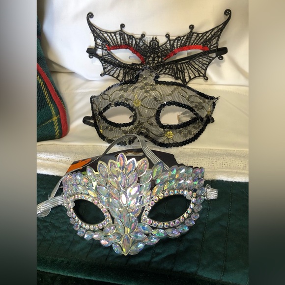 New with tags set of 3 Halloween Masquerade Eye Masks - Sz. Adult - Picture 1 of 4